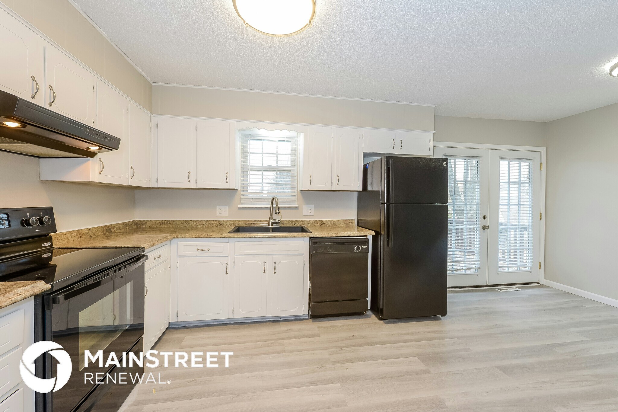 Building Photo - 504 SW Shamrock Pl