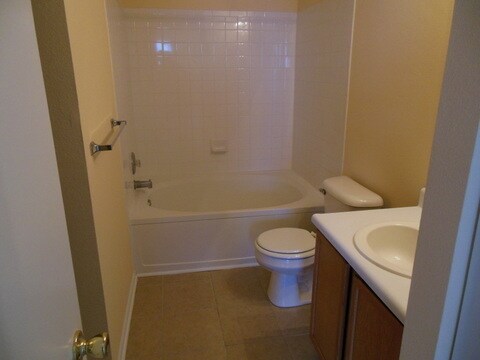 Building Photo - Greenwood - 3 BR + loft