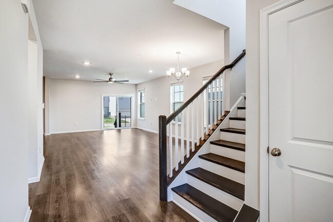 Building Photo - 404 Constellation Ln