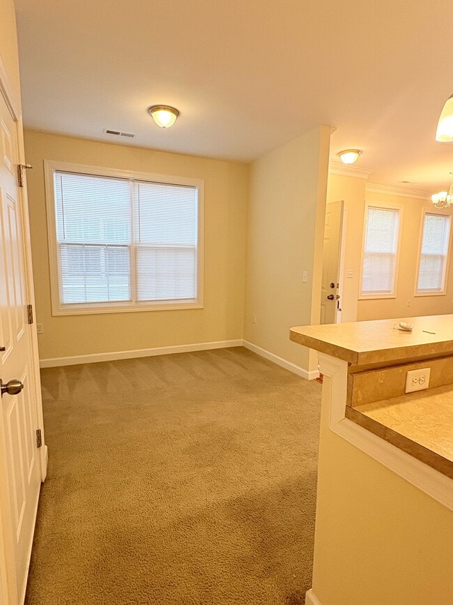 Building Photo - 62 Windgate Cir