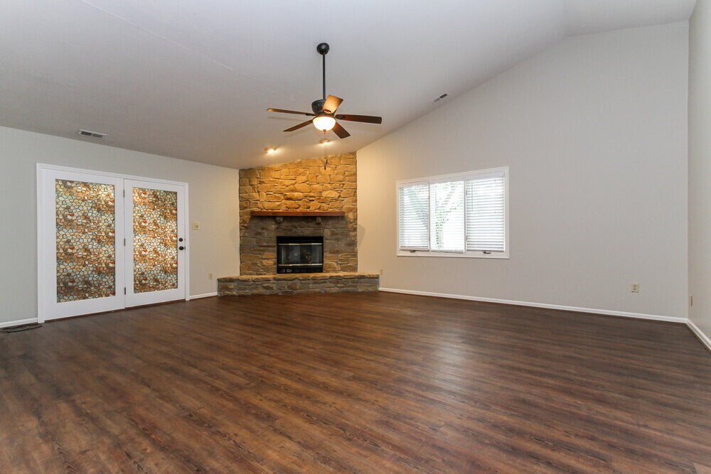 Building Photo - 9119 Lansburgh Ct