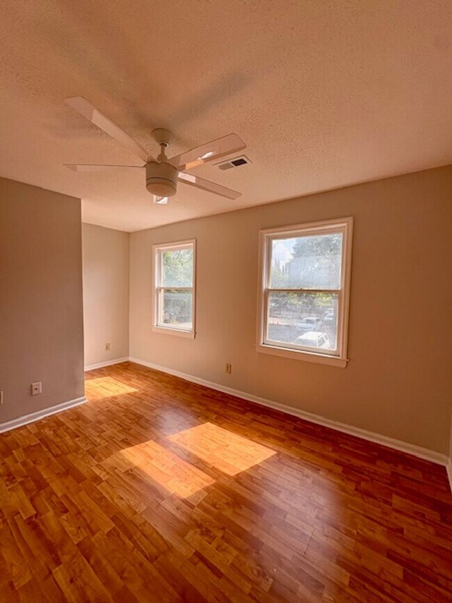 Building Photo - Charming End Unit Two Bedroom Townhome on ...