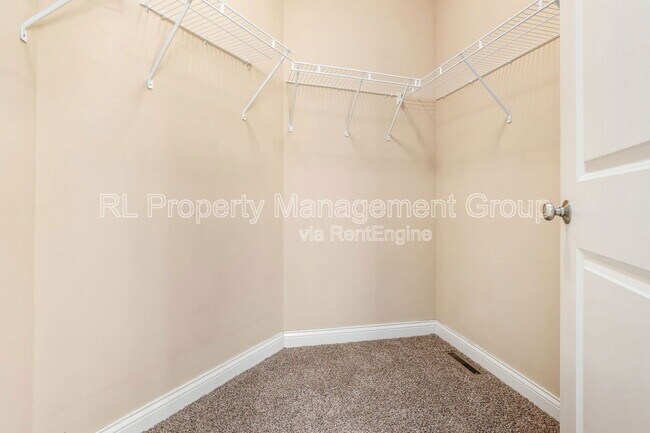 Building Photo - 10327 Indigo Dr