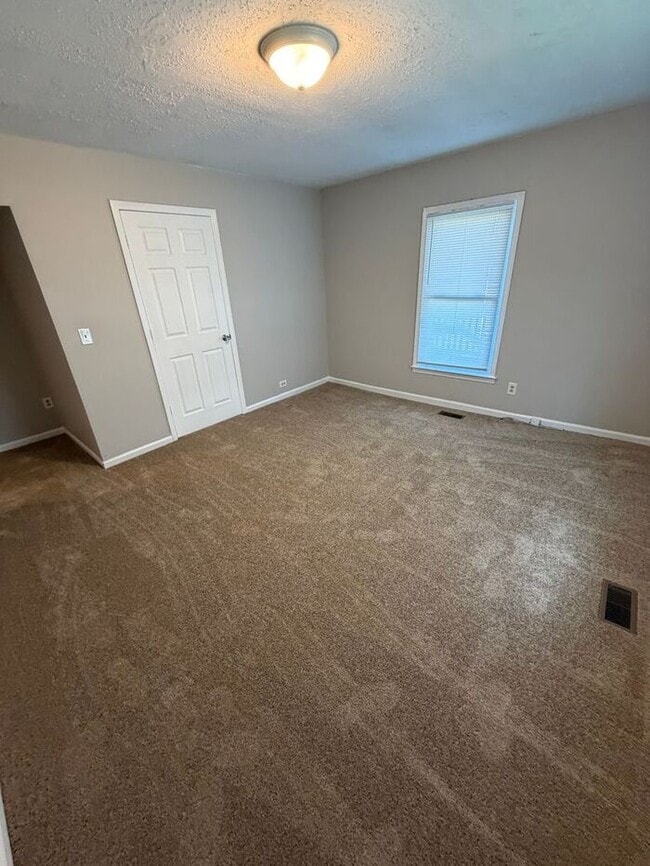 Building Photo - 2BD/1BA Unit in Newton, NC