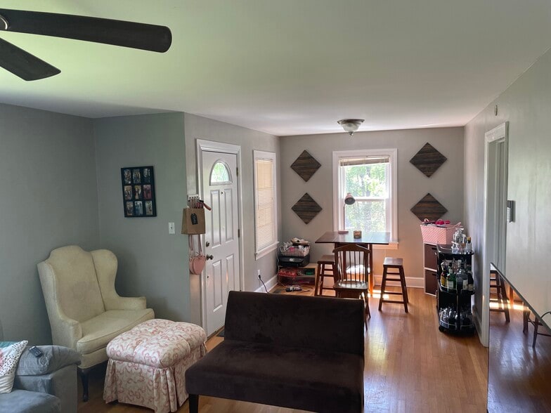 Other Half of Living Room - 914 Westview Cir
