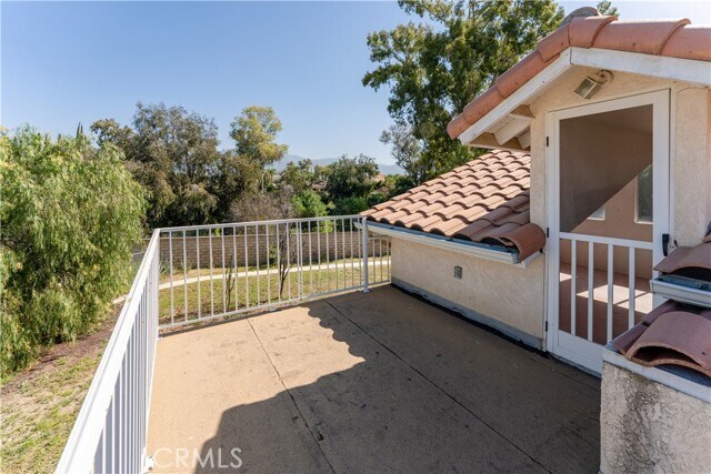 Building Photo - 42966 Avenida Gato