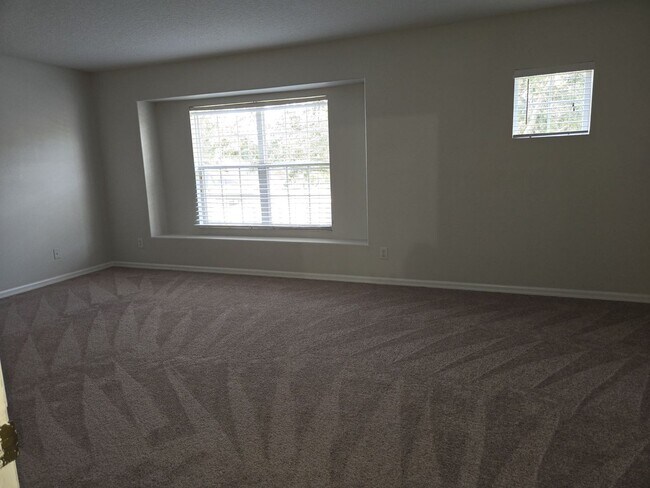 Building Photo - Waterford Trails: 5 Bedroom+ loft, 3 Bath, 2 Car Garage.