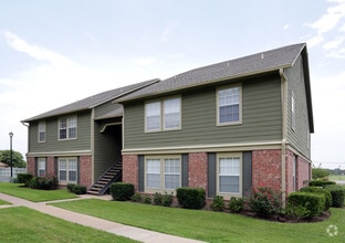 Building Photo - Arbors Of Corsicana