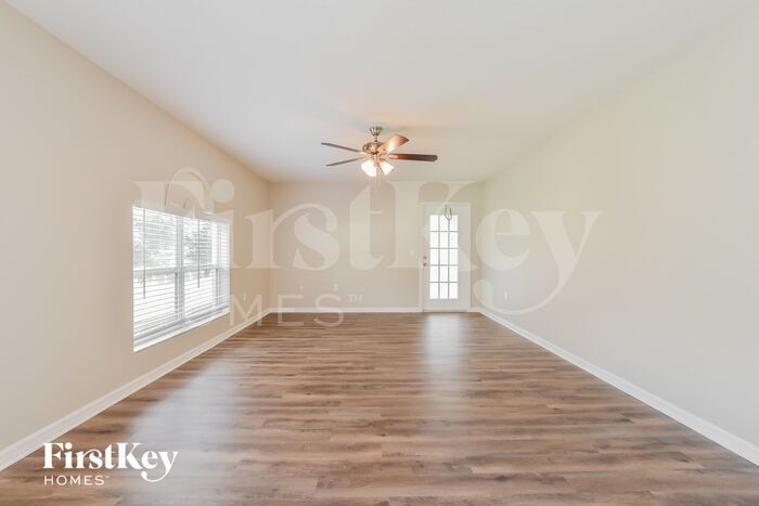 Building Photo - 31845 Sunpark Cir