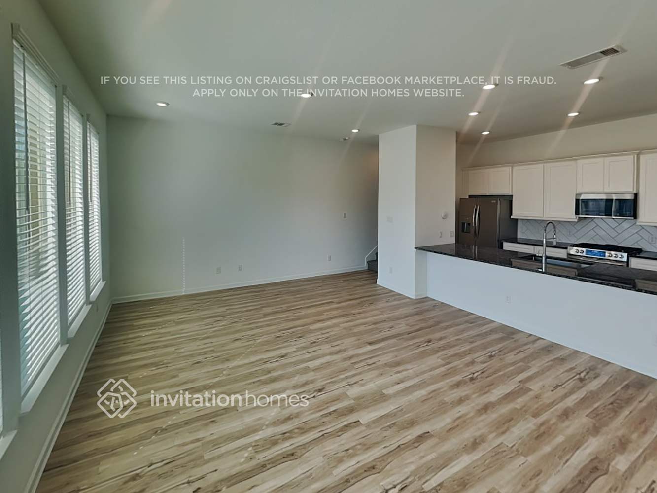 Building Photo - 4026 Champlain Wy