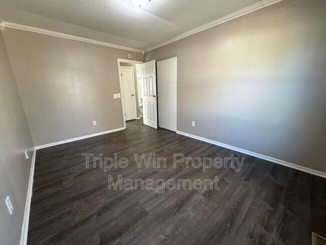 Building Photo - 1464 Monopoly Dr