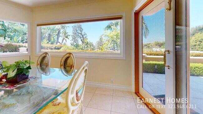 Building Photo - 1831 Loma Vista Dr
