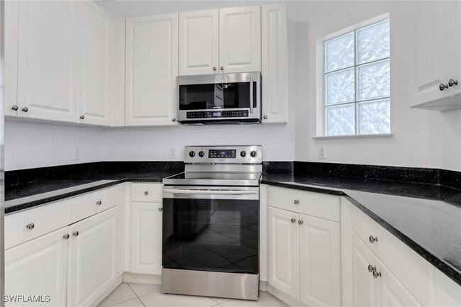 Building Photo - 1370 Sweetwater Cove