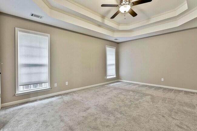 Building Photo - Luxury Millpond Manor Home in Starr’s Mill...