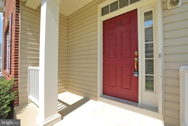 Building Photo - 1028 Llano Dr