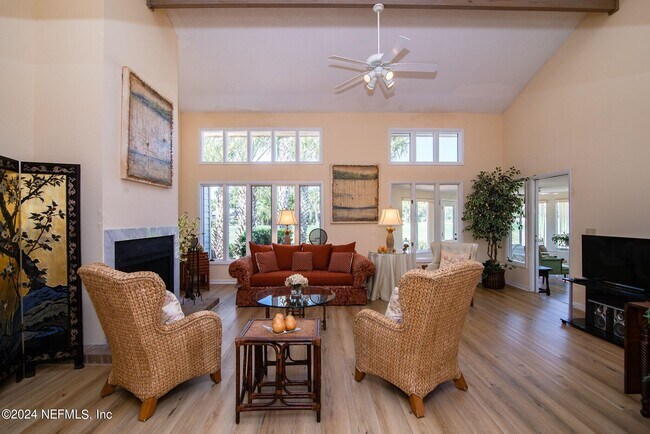 Building Photo - 515 Quail Pointe Ln