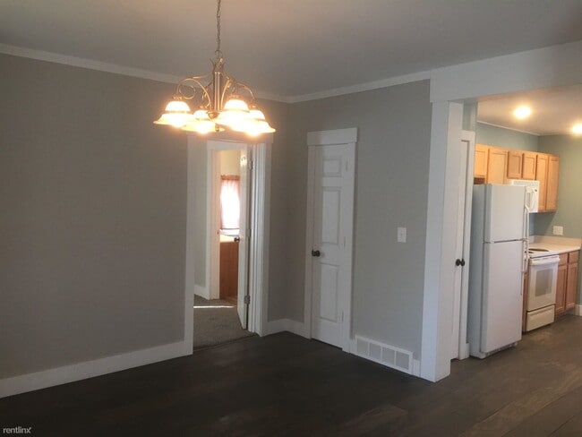 Primary Photo - 4 br, 2 bath House - 116 S 1st St