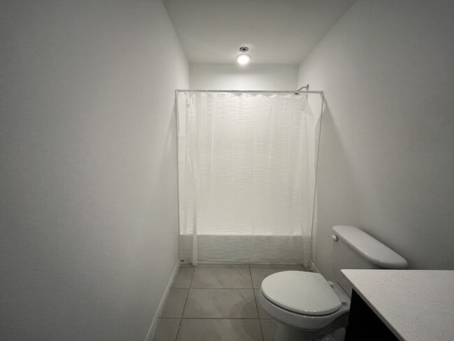 Building Photo - 3408 Harper St