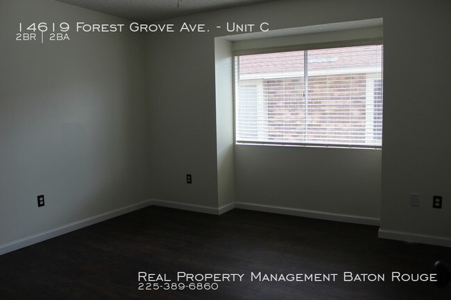 Building Photo - Move-In Ready Apartment in Central