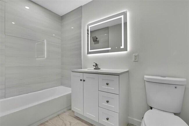 Building Photo - 10987 W Tidewater Cir