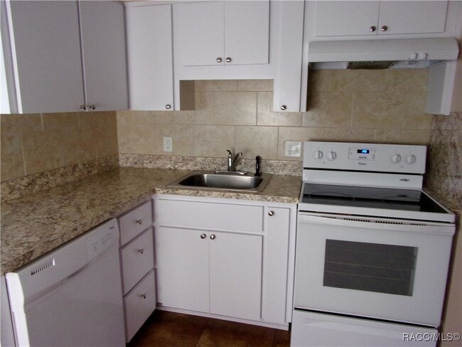 Building Photo - 711 Emery St