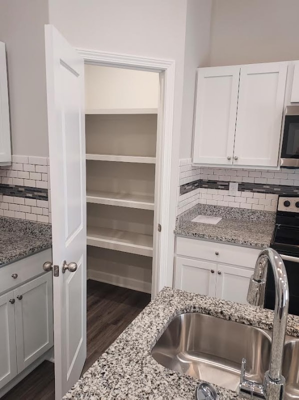 Building Photo - 2334 E Cheyenne Ct