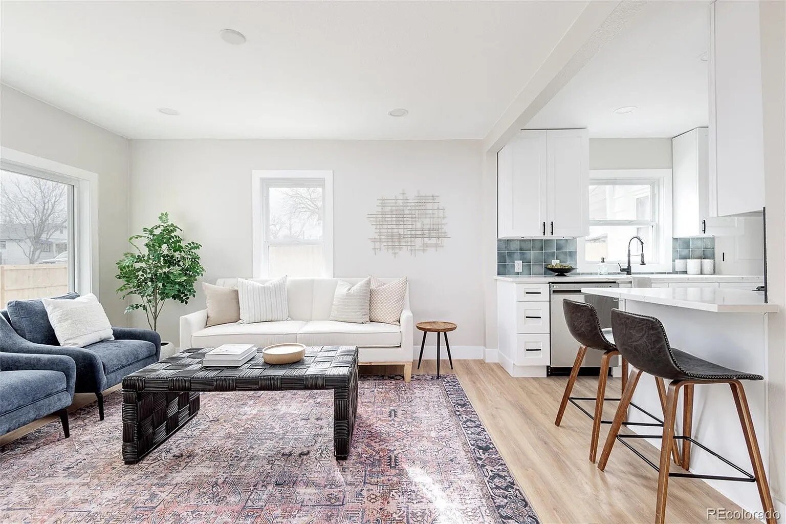 Building Photo - 645 Newton St