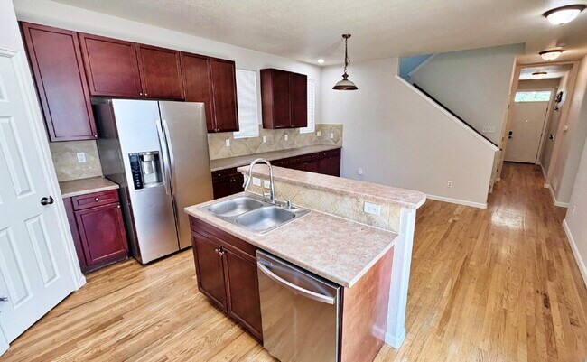 Building Photo - 1323 S Duquesne Ct