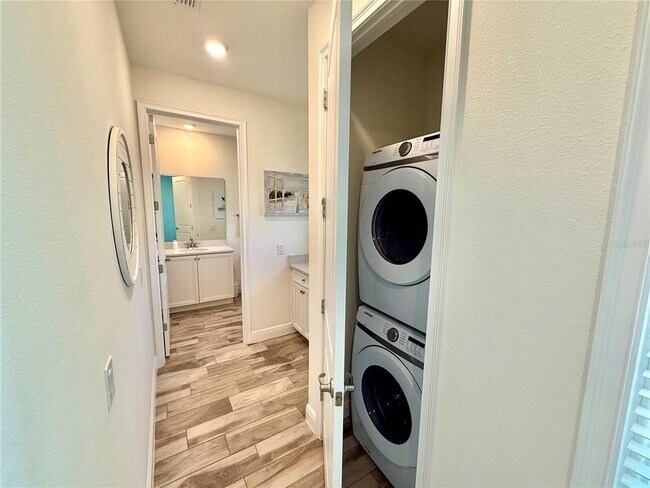 Building Photo - 2906 Castaway Ln