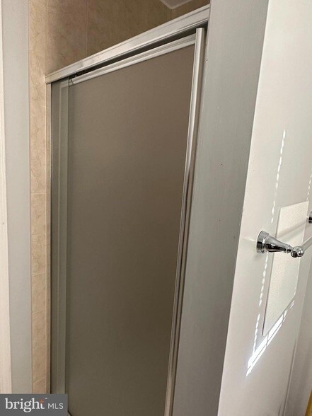 Building Photo - 703 Lora Ln