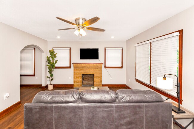 Building Photo - 2806 Union Dr NW