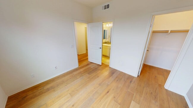 Building Photo - Former MODEL HOME | Great Location