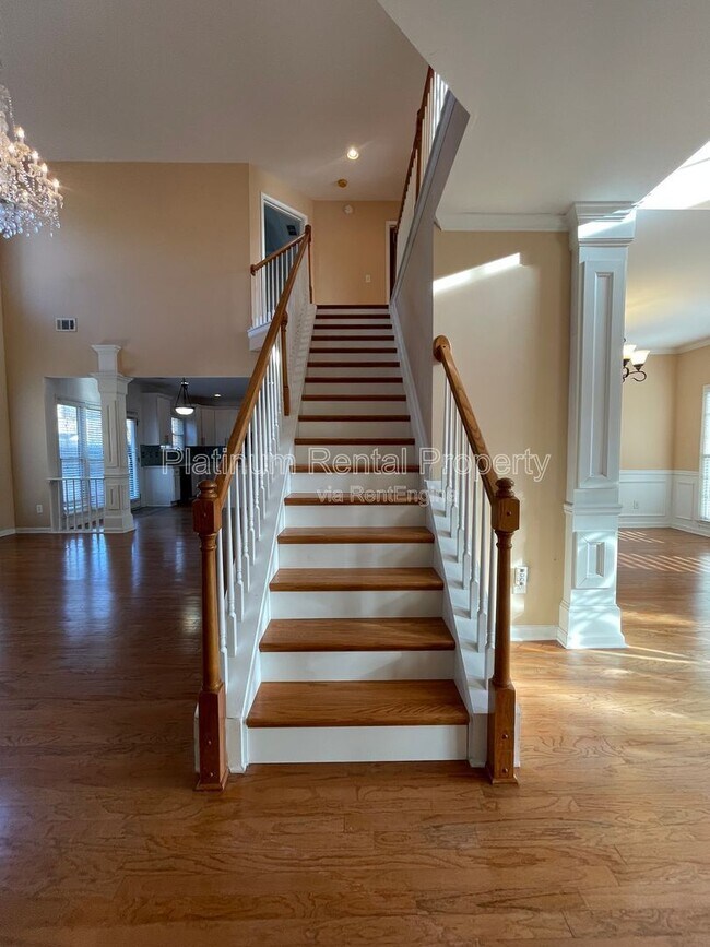 Building Photo - 2126 Malden Hill Dr