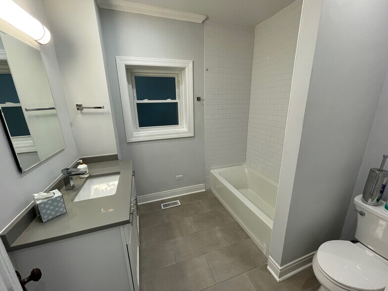 Bathroom - 1643 W Carmen Ave