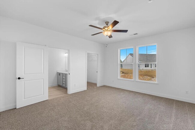 Building Photo - Charming 3-Bed, 3-Bath Home at James Creek – ONE MONTH FREE RENT!