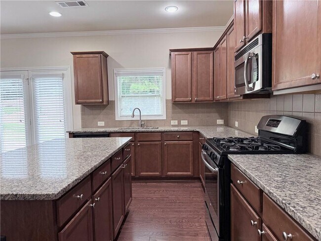 Building Photo - 1610 Apple Blossom Dr