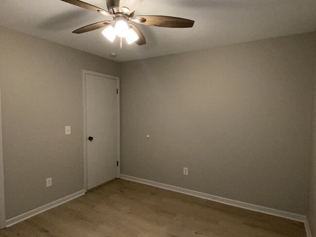 Building Photo - "Charming 2-Bedroom Duplex in Simpsonville...
