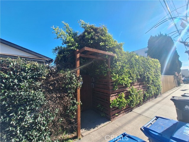 Building Photo - 11528 Culver Blvd