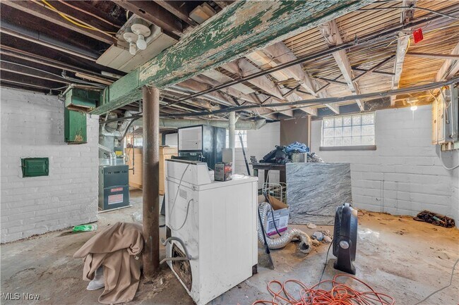 Building Photo - 4808 E 84th St