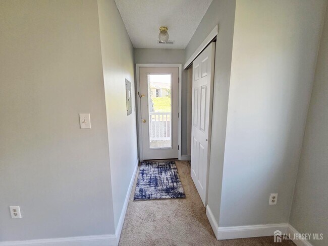 Building Photo - 8113 Tamarron Dr