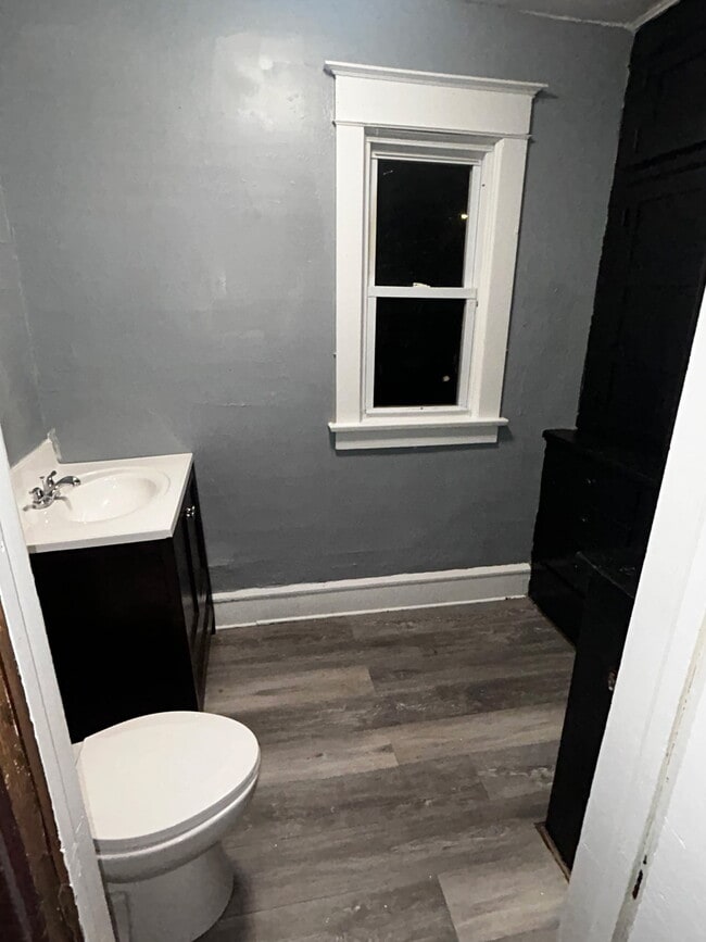 Building Photo - 1421 Chestnut St