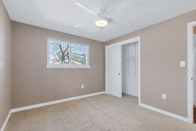Building Photo - 7085 W 71st Ave