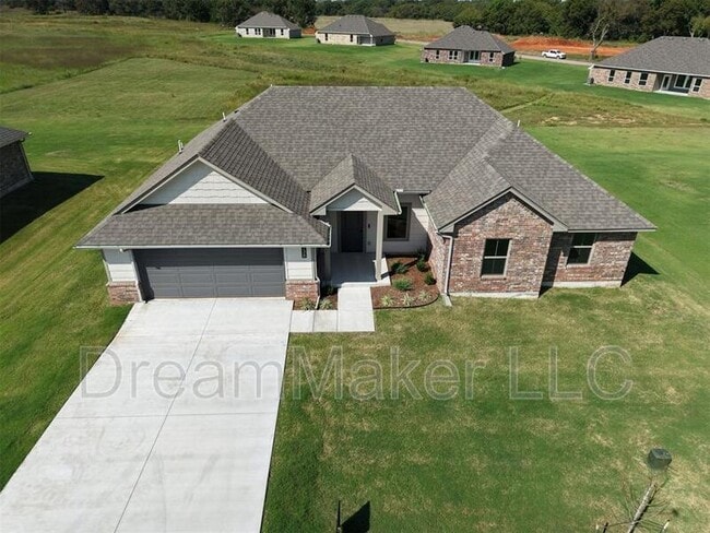 Building Photo - 138 Trimble Dr