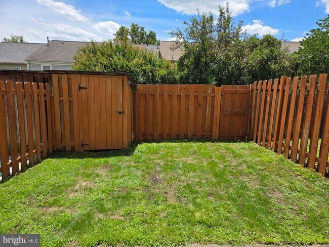 Building Photo - 10606 Greta Lynn Ct