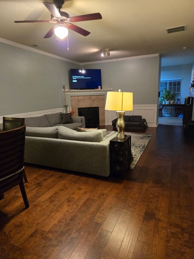 Building Photo - 481 Tufton Tr
