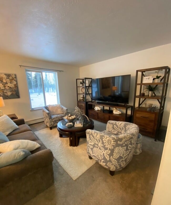 Building Photo - 1100 W Nugget Ave