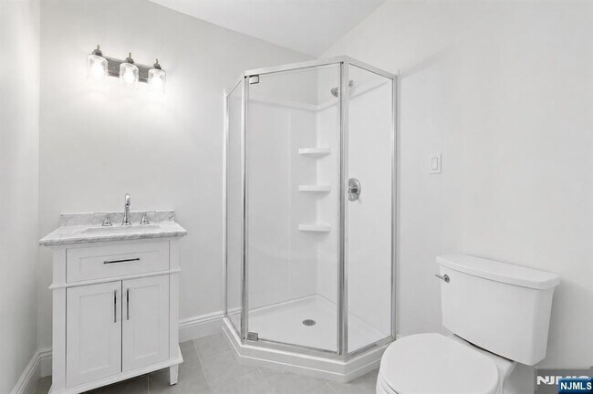 Building Photo - 122 Helen Ct