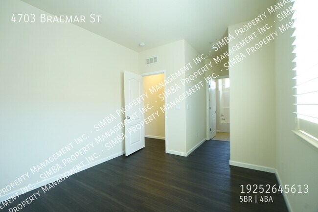 Building Photo - 4703 Braemar St