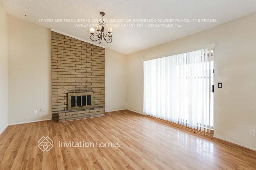 Building Photo - 1643 W Muriel Dr