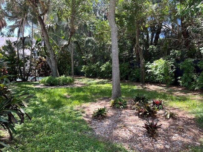 Building Photo - 7684 Doubleton Dr